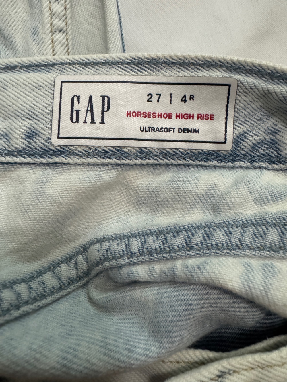 Gap Horseshoe High Rise Jeans Ultrasoft Denim Light Acid Wash Size 4R / 27 EUC - Picture 5 of 7
